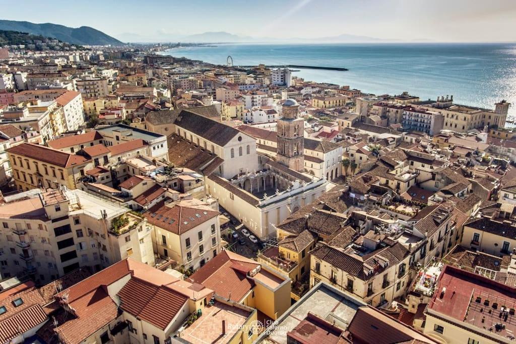Nizza Apartment In Centro ซาแลร์โน ภายนอก รูปภาพ