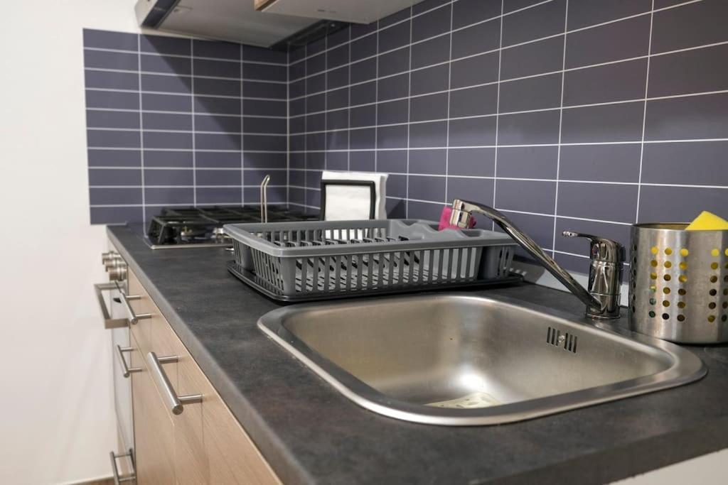 Nizza Apartment In Centro ซาแลร์โน ภายนอก รูปภาพ