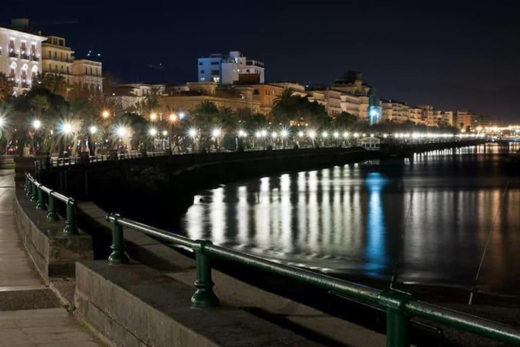 Nizza Apartment In Centro ซาแลร์โน ภายนอก รูปภาพ